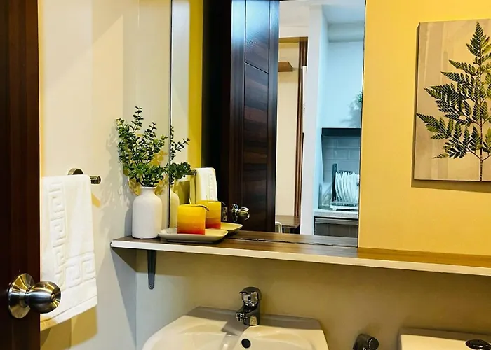 New, Affordable & Sassy Barkada Unit-can Fit 5 Pax
